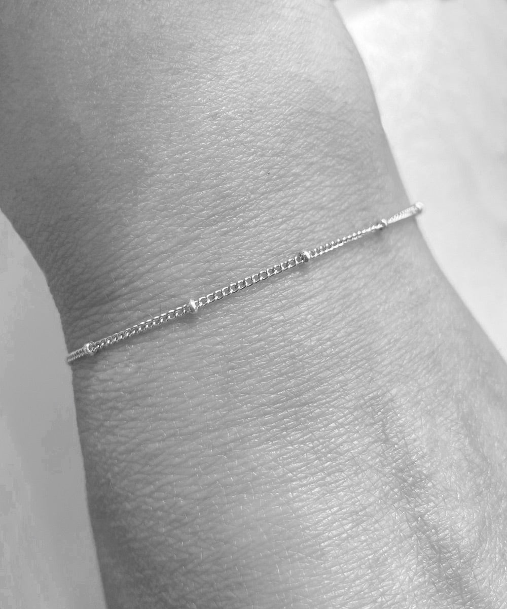 Armband tunn fotlänk kedja med små kulor Sterlingsilver